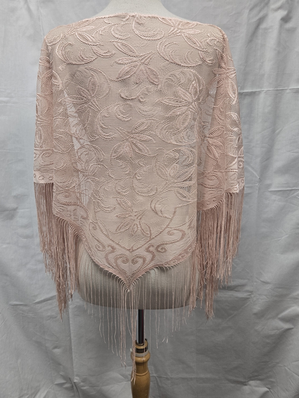 Hetitage Lace Allure Shawl